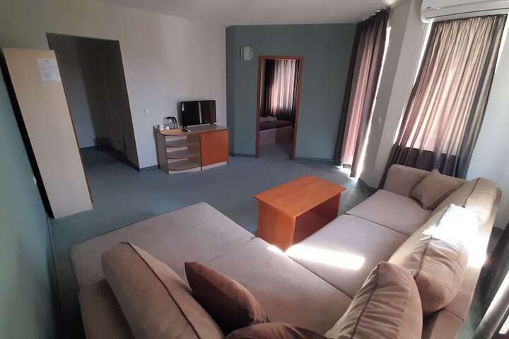 Room 11 of 52