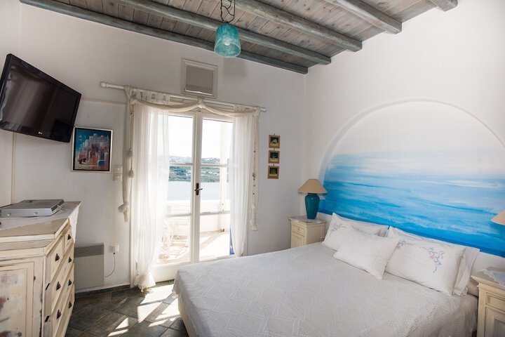 Room 3 of 37