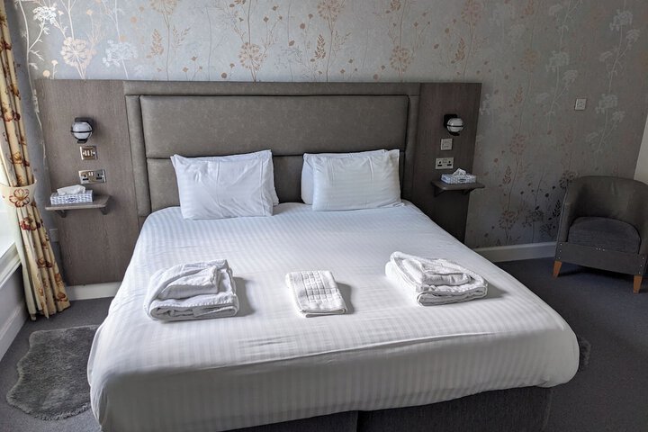Room 4 of 35