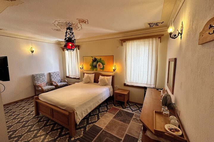 Room 13 of 64
