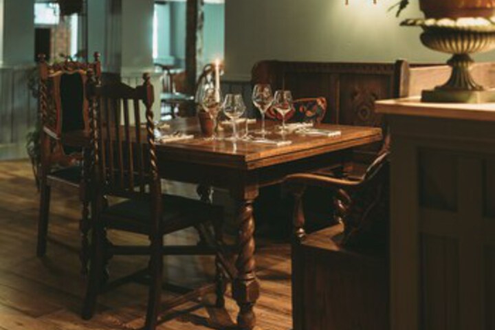 Dining 10 of 54