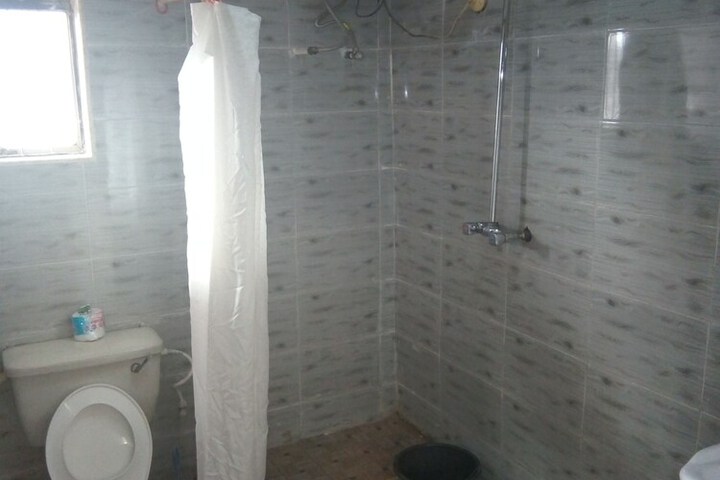 Room 17 of 25