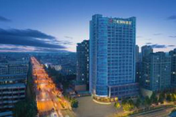 Lianyungang East China Sea high-speed rail station