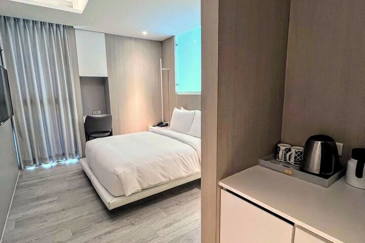 Room 74 of 120