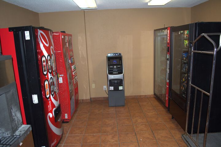 ATM/banking on site