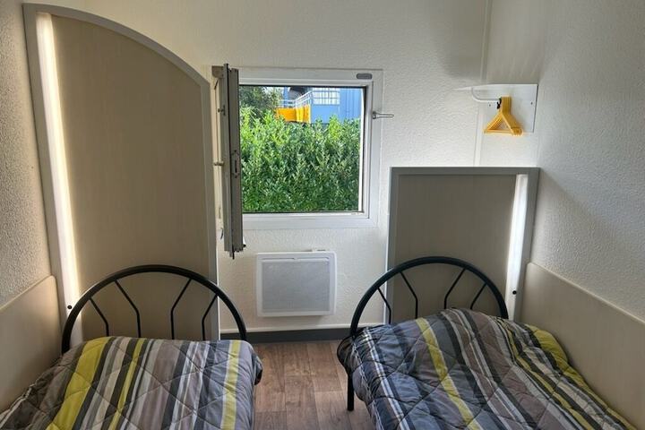 Room 4 of 14