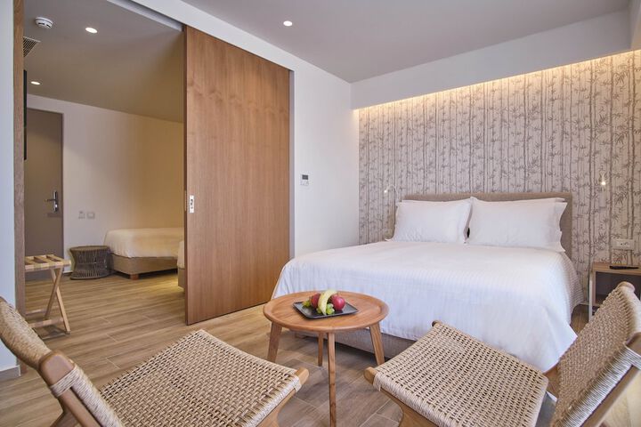 Room 13 of 67