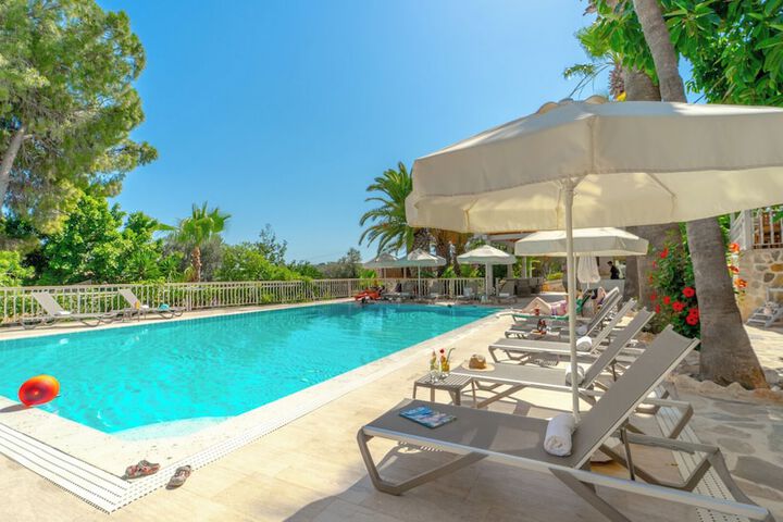 Pools & Facilities
