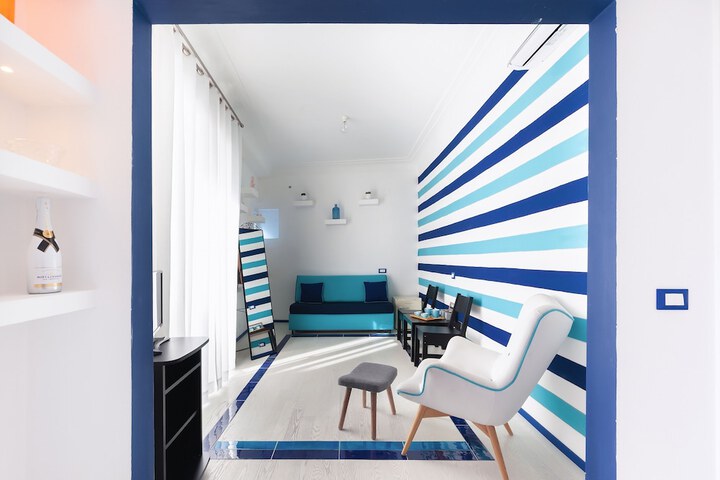 Room 5 of 30