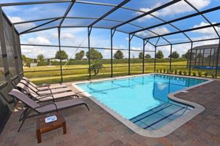 Pool 19 of 24