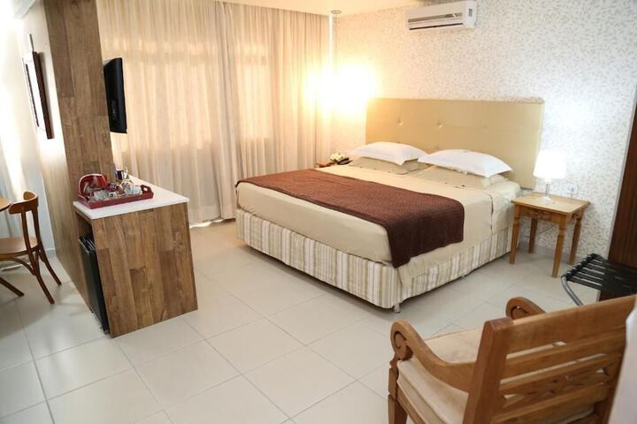 Room 15 of 64