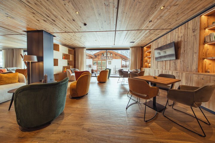 Hotel Interior 5 of 91