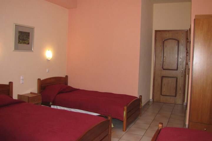 Room 12 of 40