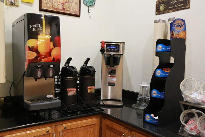 Breakfast/Coffee Service 41 of 60