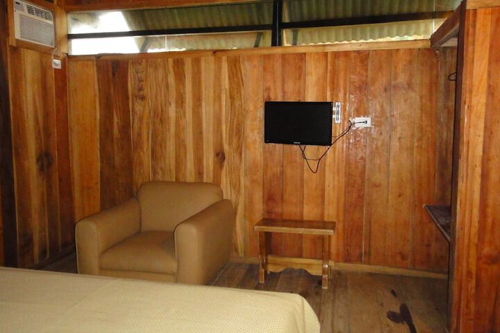 Room 19 of 73