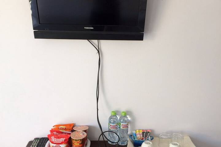 Room 9 of 14