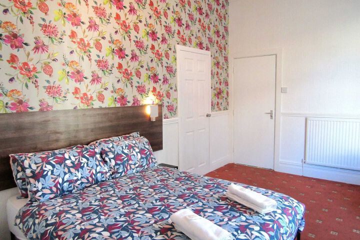 Room 14 of 40
