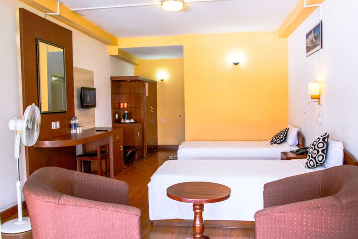 Room 15 of 32