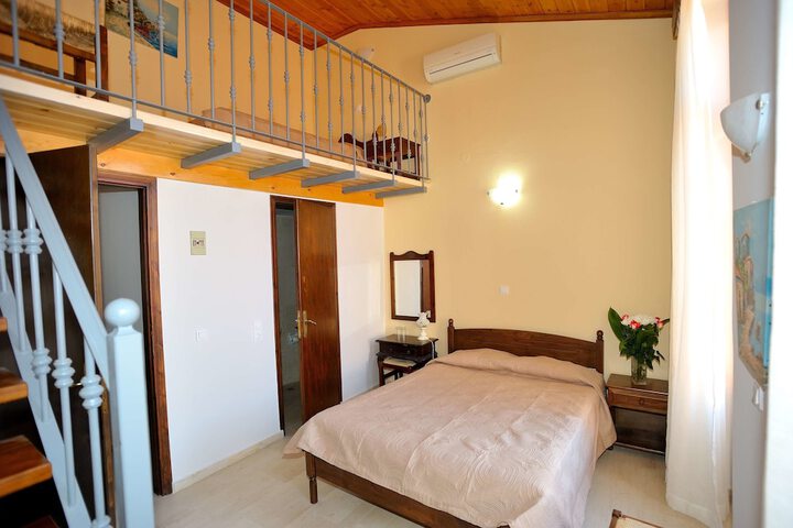 Room 13 of 130