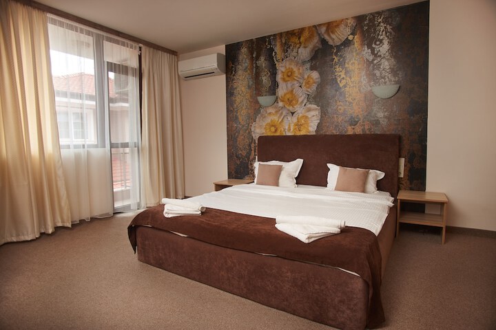 Room 18 of 36