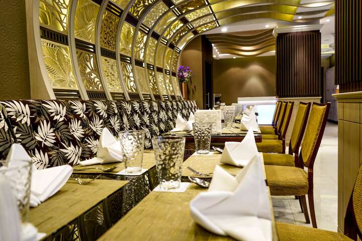 Dining 53 of 80