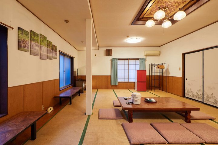 Room 27 of 75