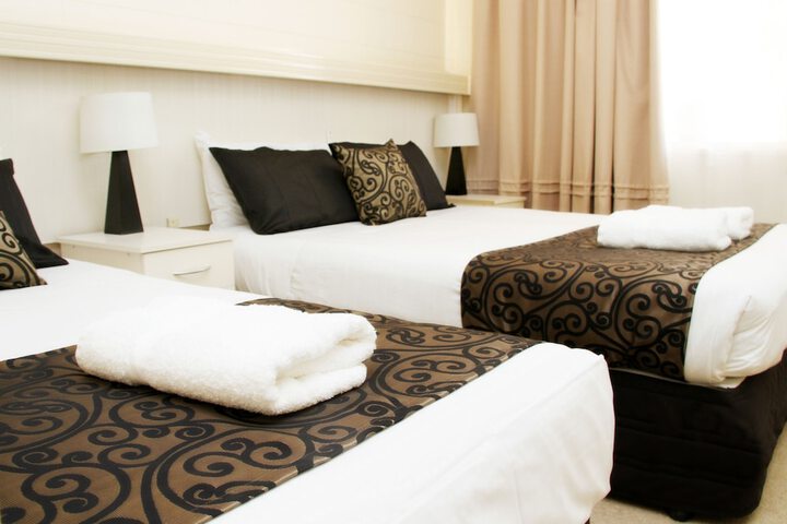 Room 9 of 29