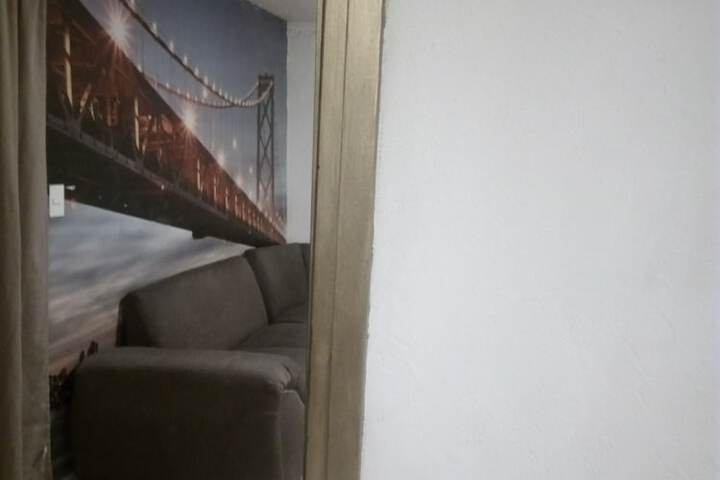 Room 4 of 11