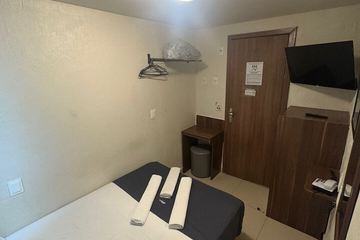 Room 17 of 46