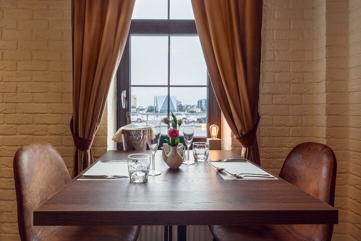 Dining 70 of 89