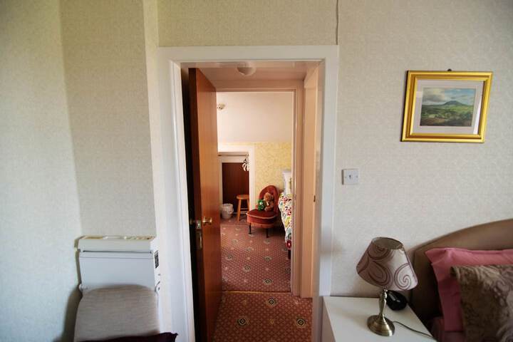 Room 9 of 20
