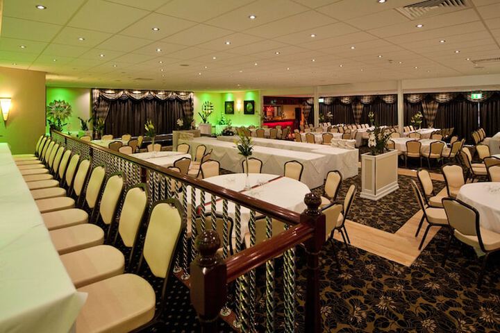 Ballroom/Hall 89 of 114