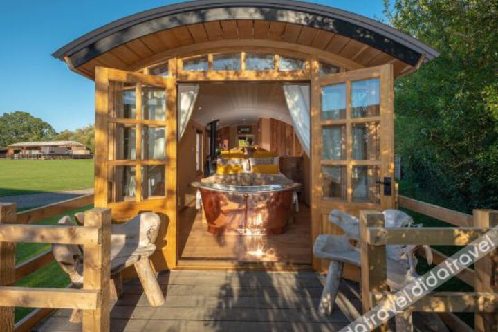 Ashwood Shepherd Hut