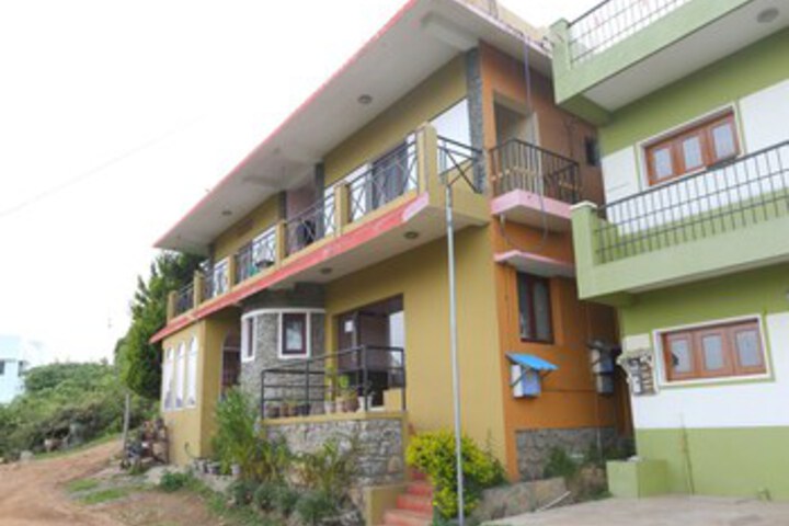 OYO 14277 Corner Stone Resort
