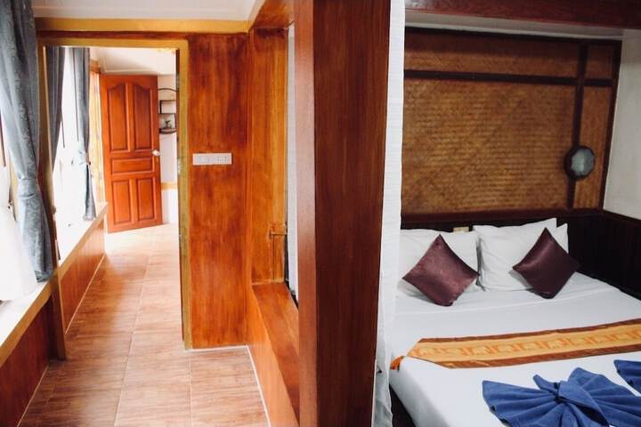 Room 10 of 82