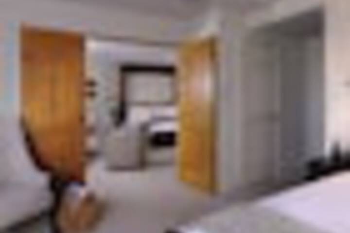 Room 95 of 279