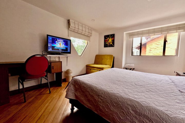 Room 12 of 36