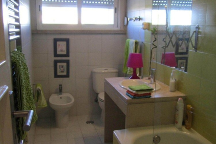 Room 6 of 9