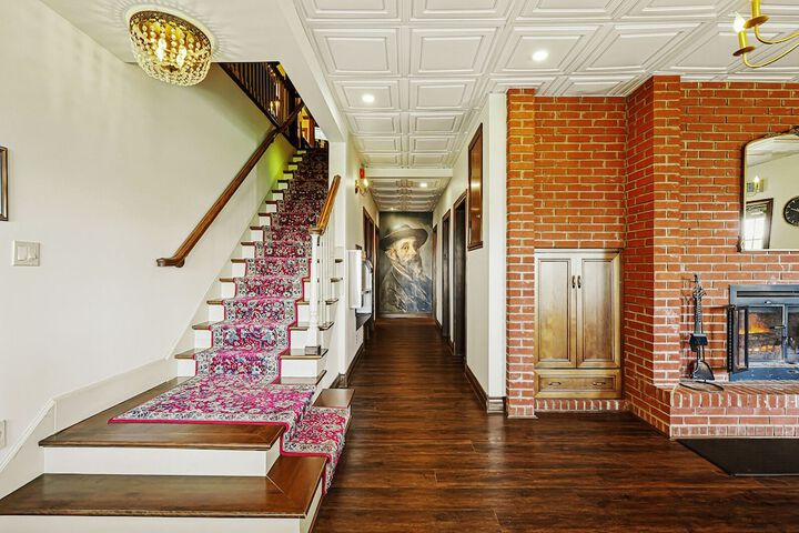 Hotel Interior 6 of 93