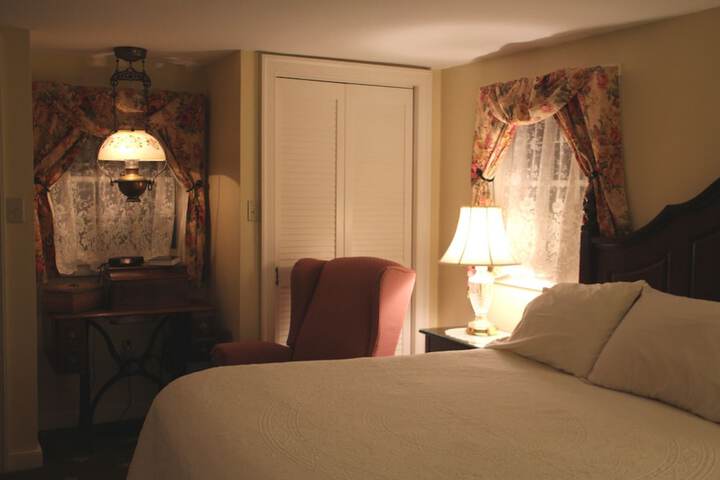 Room 5 of 40