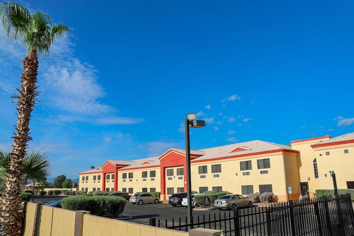 Property Grounds 25 of 32