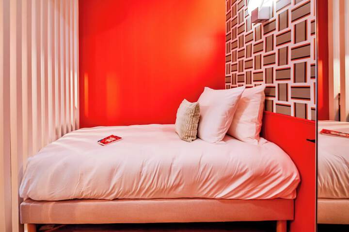 Room 18 of 77