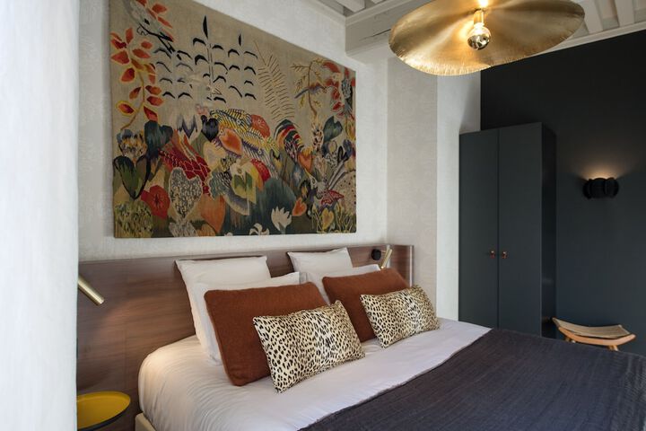 Room 20 of 285