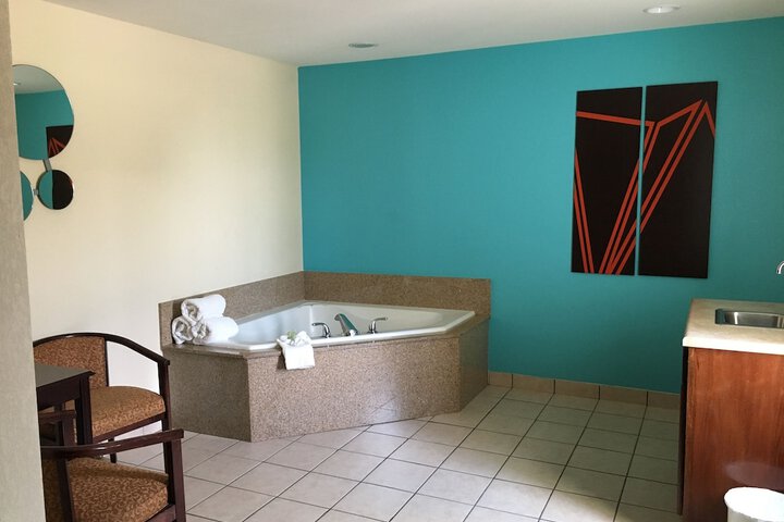 Private spa tub