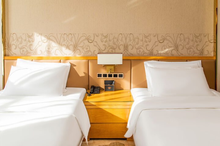 Room 13 of 45
