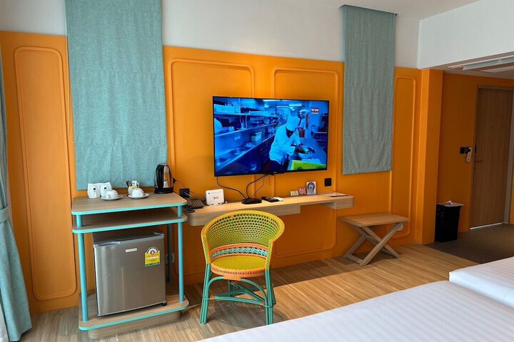 Room 13 of 38