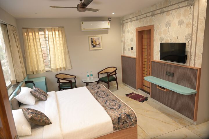 Room 12 of 62
