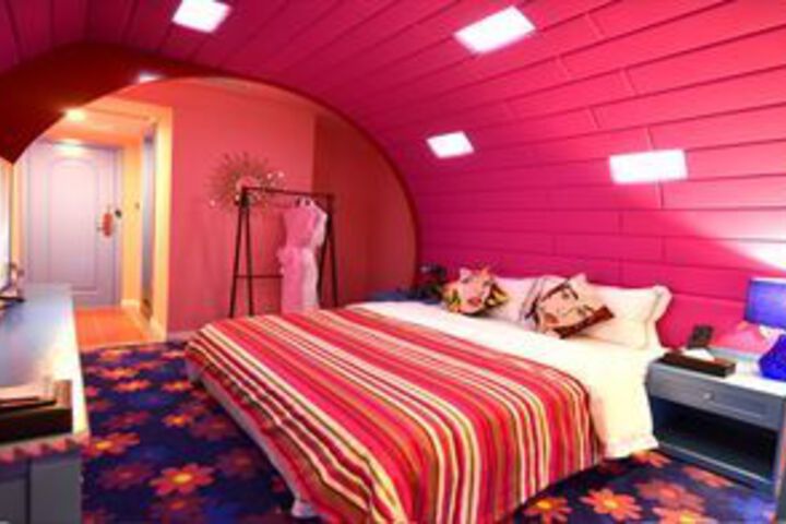 Room 5 of 21