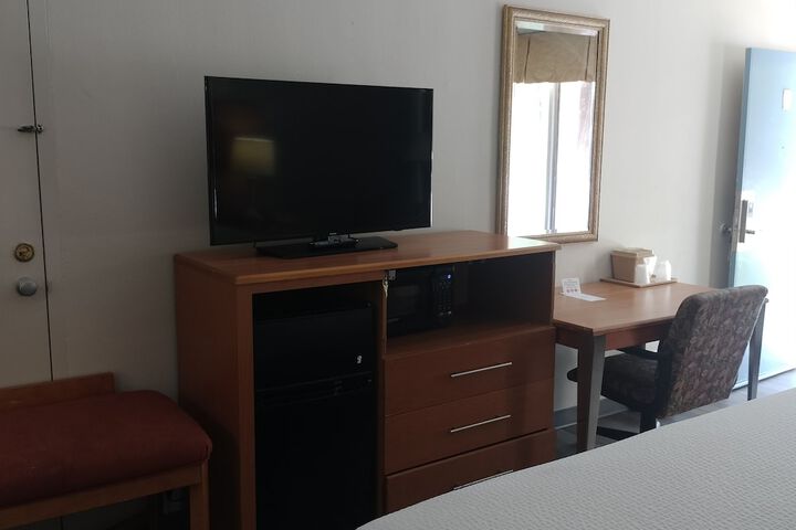 Room 40 of 190