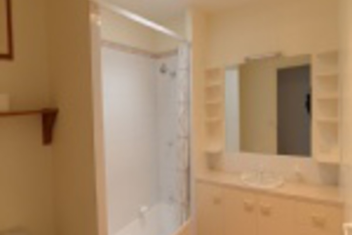 Room 169 of 693